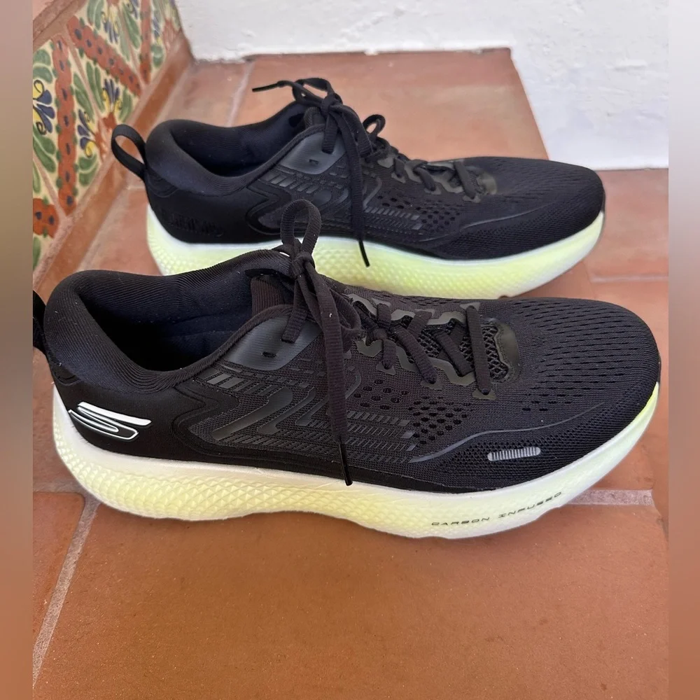Skechers Archfit Men’s Running sneaker Size 10.5 Black/neon yellow - Picture 3 of 9